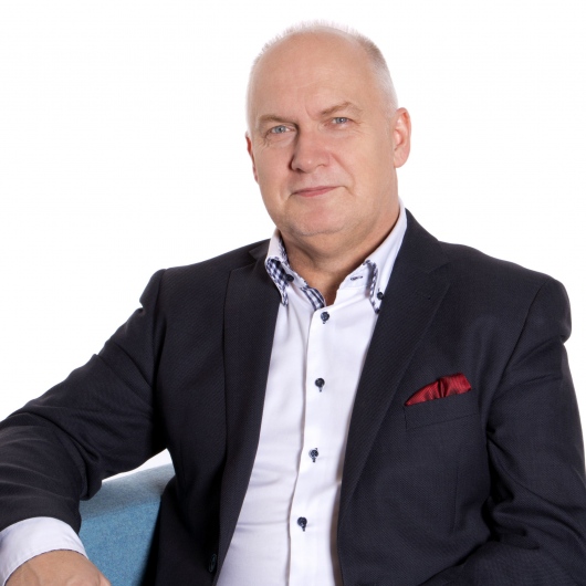 zdjęcie rektora dr. Marka Jasińskiego